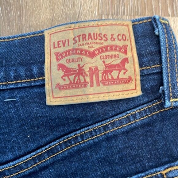 Levi's Ribcage Straight Ankle Distressed Dark Blue Jeans Sz 30 - Picture 8 of 16